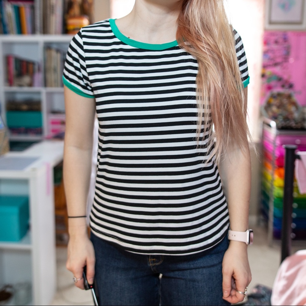 ☀️3 for $15 Black and white striped tee